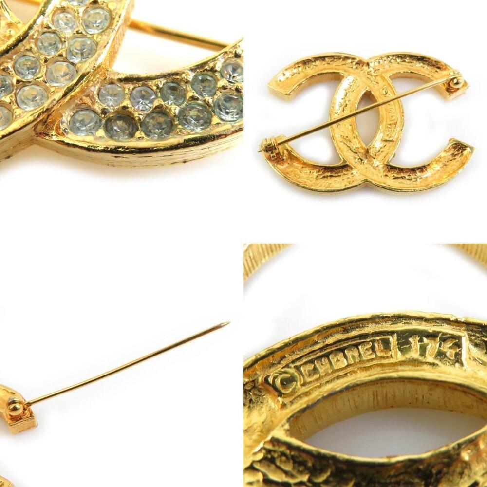 CHANEL Authentic Gold Logo Brooch - Picture 5 of 5